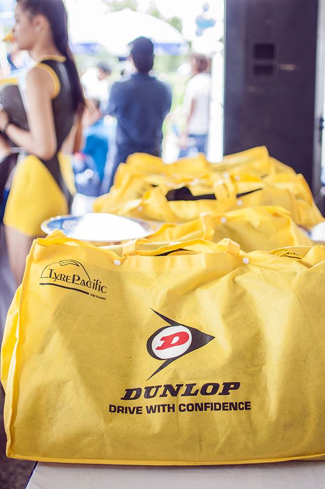 KHỞI ĐỘNG ROADSHOW DUNLOP TỪ 27/11 - 03/12/2015