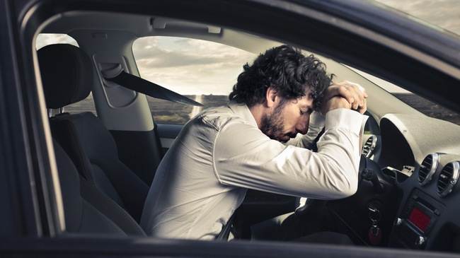 Bạn cần biết 3 thiết bị cảnh báo buồn ngủ khi lái xe