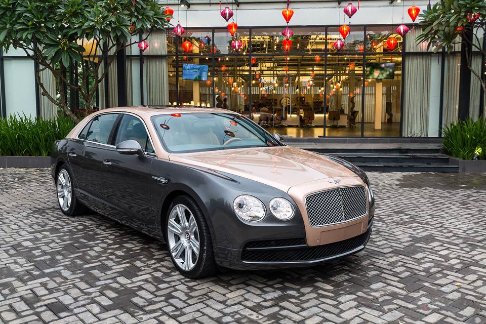 Xe siêu sang Bentley Flying Spur hàng độc tại Việt Nam