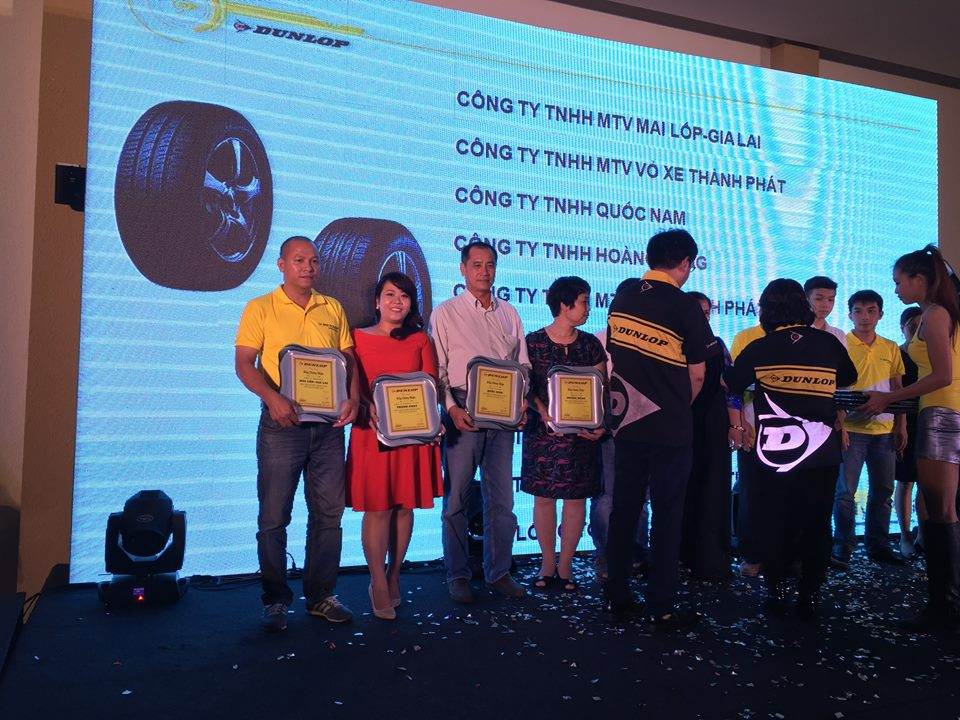 Công Ty TNHH Yến Phong Đại Lý Xuất Sắc nhât của DUNLOP