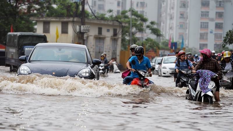 Kinh nghiệm lái xe trong khu vực ngập nước