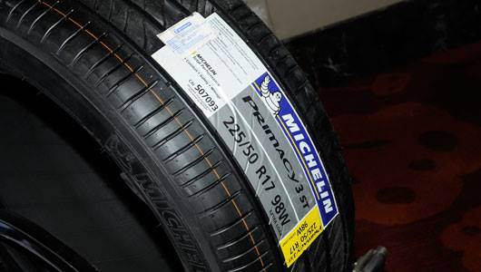 Lốp xe Kia Carens 225/50R17 Michelin Pimacy 3ST