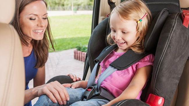 Những điều cần biết về ghế trẻ em trong xe ô tô
