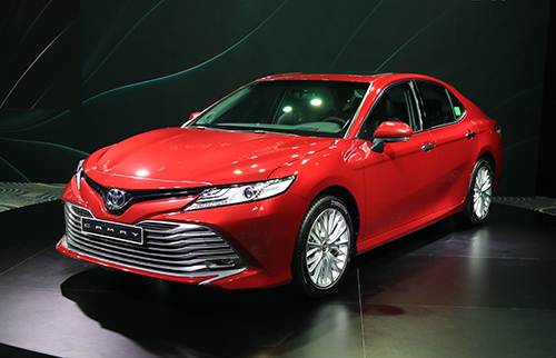 Toyota Camry mới giá cao nhất 1,235 tỷ tại Việt Nam 