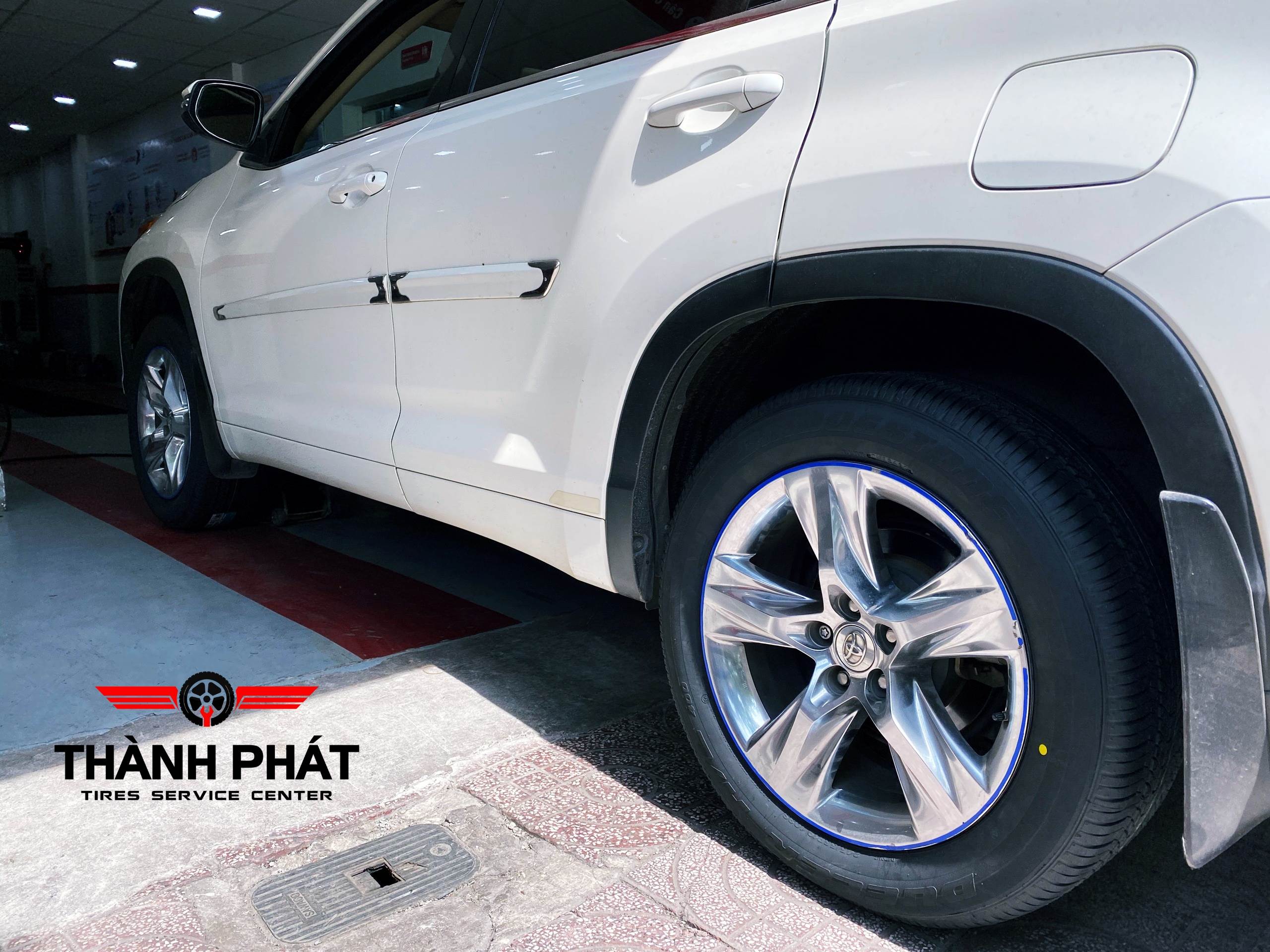 Vỏ xe Bridgestone 245/55R19 dành cho Toyota HighLander